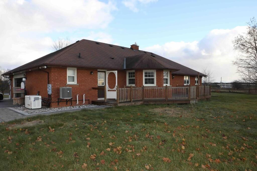 Bowmanville Event Place Εξωτερικό φωτογραφία