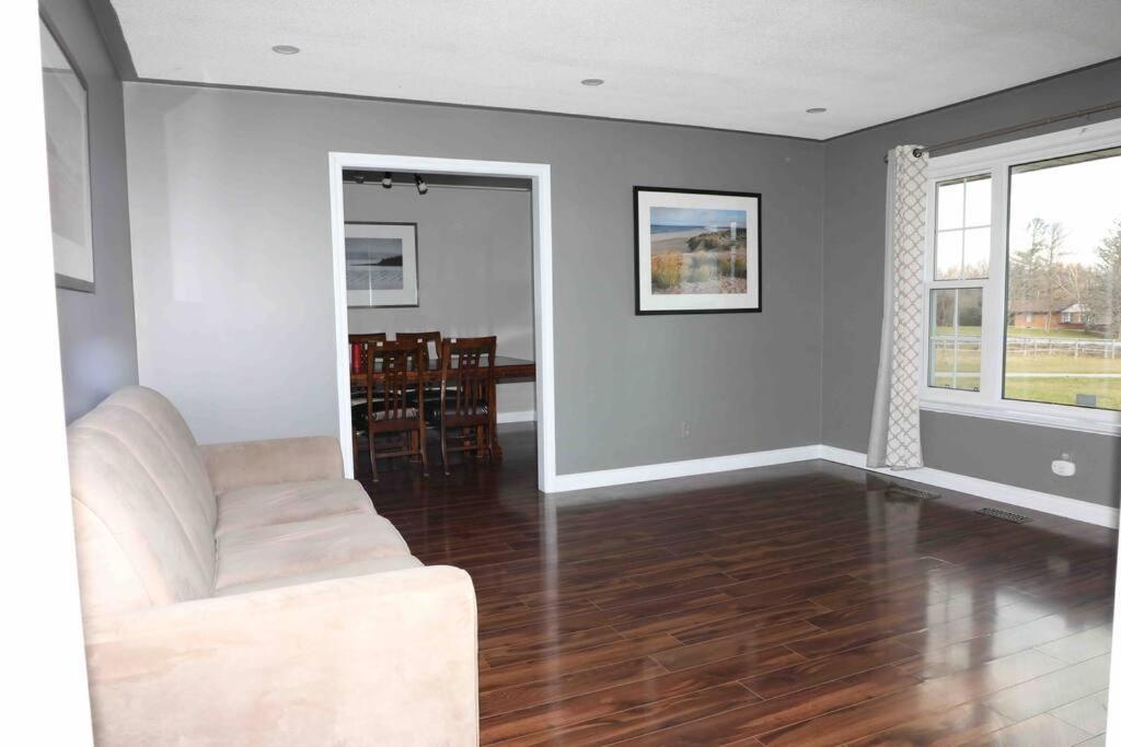Bowmanville Event Place Εξωτερικό φωτογραφία